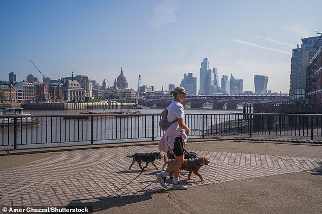 Scientists Modify UK Clouds to Block Sunlight in Controversial Climate Experiment