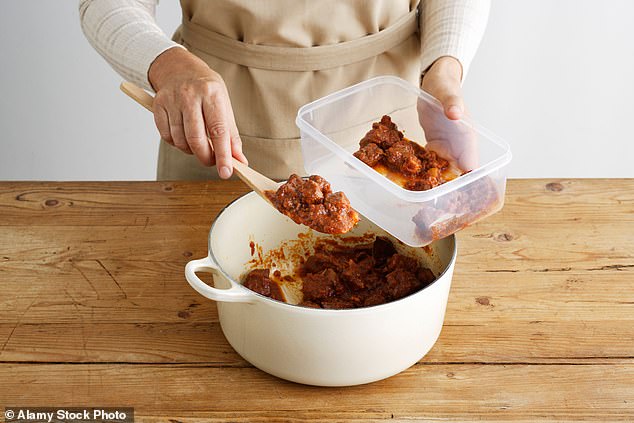 Stop Cleaning Tupperware Wrong! Scientist-Approved Hack Removes Orange Stains in Seconds