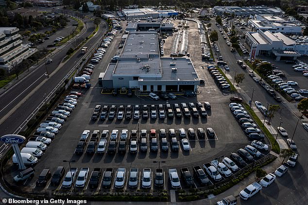 US’s Largest Automaker Recalls 274,000 SUVs Over Brake Defect