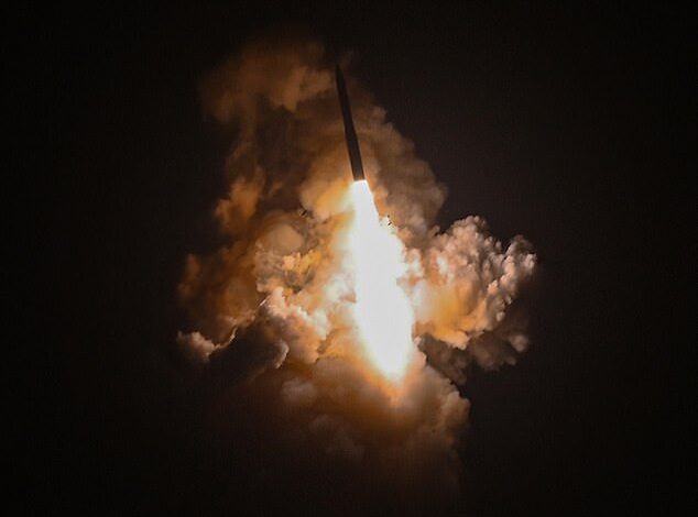 US Conducts Simulated Nuclear Missile Test Demonstrating Readiness Amid Escalating Global Tensions