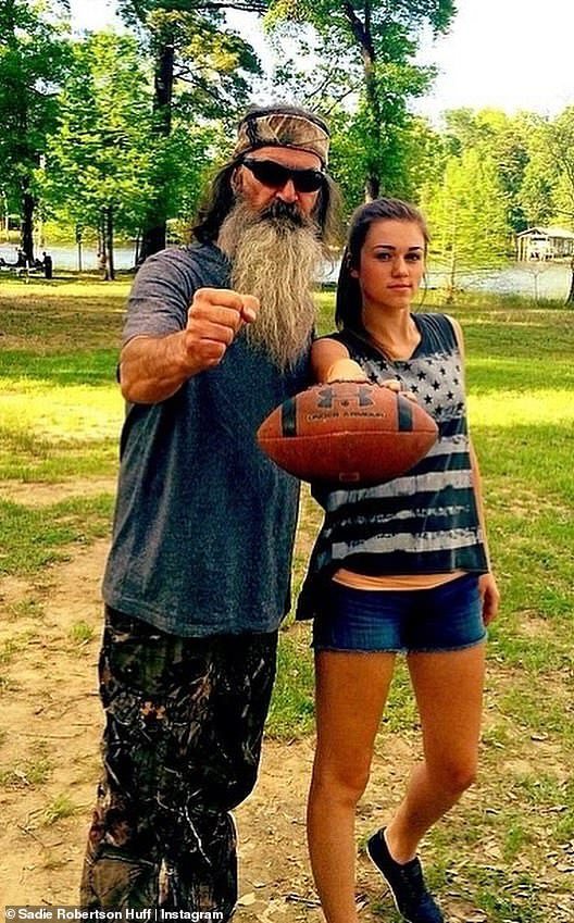 Title: "Sadie Robertson Shares Grandfather Phil Robertson’s Final Words Before His Death"
This version maintains clarity, conciseness, and key details while avoiding unnecessary phrasing.