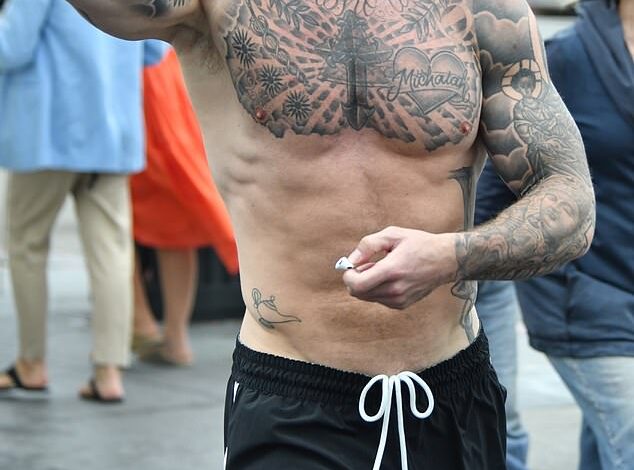 Chet Hanks Shows Off 70 Tattoos Shirtless Following Ex Kim Zolciak’s Bikini Display