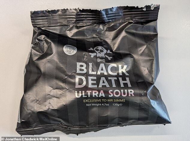 Surviving ‘Black Death’: The Jaw-Numbing Sour Sweet Banned for Kids Under 12 Due to Extreme Acidity