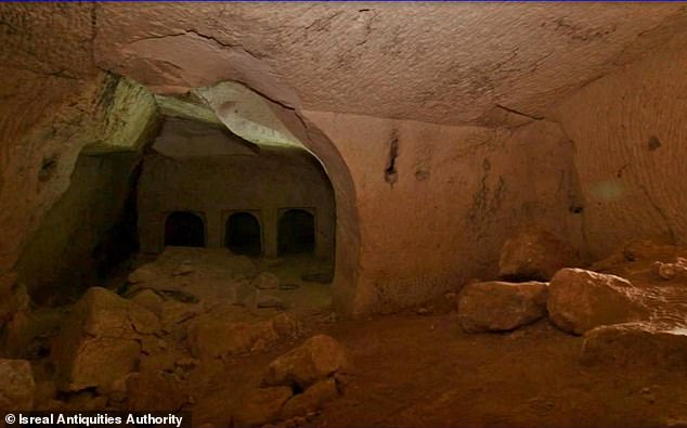 Scientists Unearth Surprising Find in Ancient Burial Cave of ‘Jesus’ Midwife’