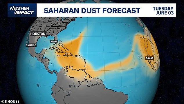 Massive Gulf Coast Toxic Plume Drifts Toward Florida, Prompts Health Emergency Alerts