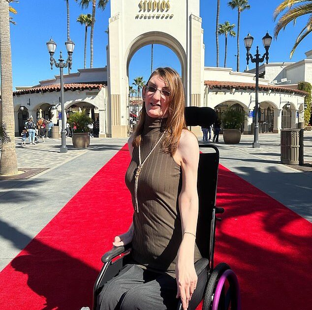 World’s Tallest Woman Forced to Book Six Plane Seats, Transported via Stretcher on Flights