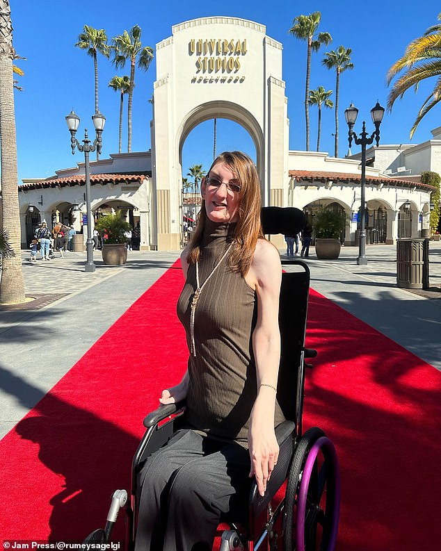 World’s Tallest Woman Forced to Book Six Plane Seats, Transported via Stretcher on Flights