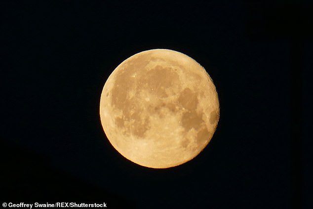 Astronaut Reveals Best Earth-Based Moon View Happens Briefly—Here’s How to Catch It