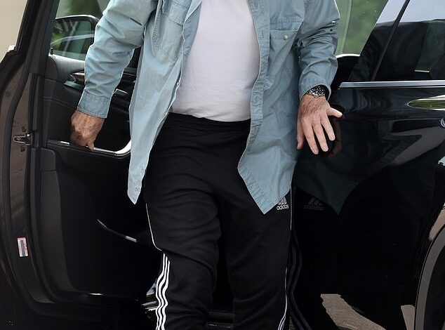 "Legendary Hollywood Duo Known for Iconic Sitcom Marriage Spotted Together After Years—Who Are These Screen Icons?"