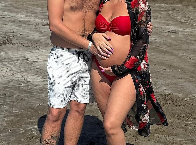 Kelsey Parker Shares Heartbreaking Loss of Third Child ‘Born Sleeping’ in Emotional Post a Week Before Due Date