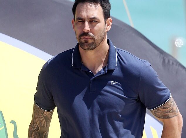 Australian Cricketers Retaliate Over Ex-Teammate’s Greed Claims for Prioritizing Careers Ahead of Team