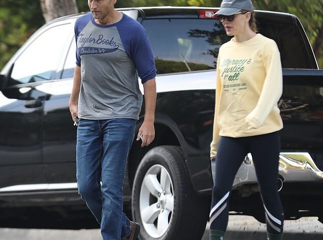 Jennifer Garner Spotted with John Miller in LA as Ex Ben Affleck Appears Glum