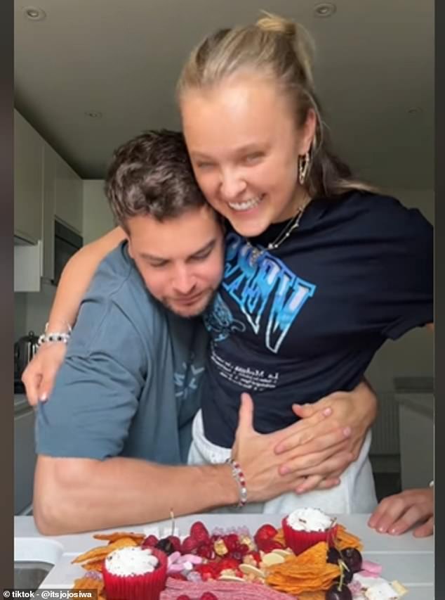 Fans React to JoJo Siwa’s Pregnancy Rumors Amid New Romance with Chris Hughes