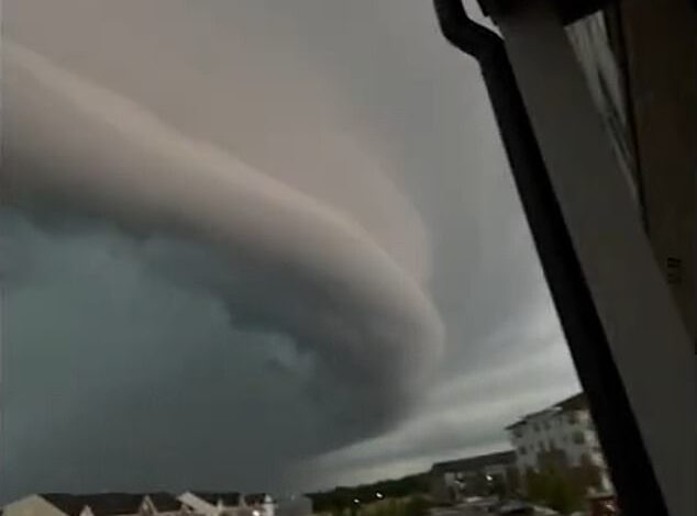 Apocalyptic ‘Doomsday Cloud’ Plunges Maryland into Darkness Amid Severe Storm Warnings