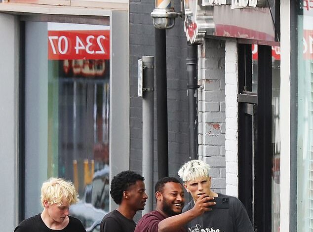 Garnacho Trains Alone in Exile as Manchester United Exit Looms