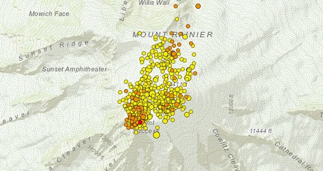 Volcano Threatening 3 Million Americans Hit by 800 Earthquakes; Experts Monitor Eruption Risk