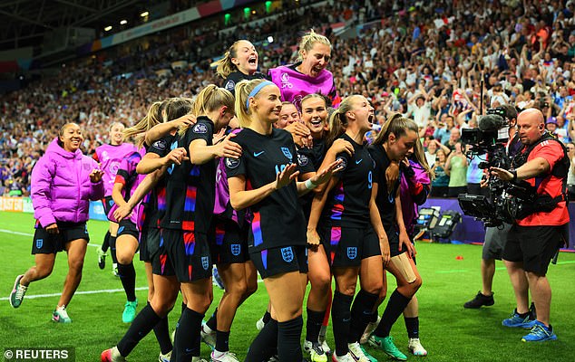 England 2-1 Italy (AET): Lionesses’ Stalwart Star, Redemption Hero, and End-Product Struggles Analyzed