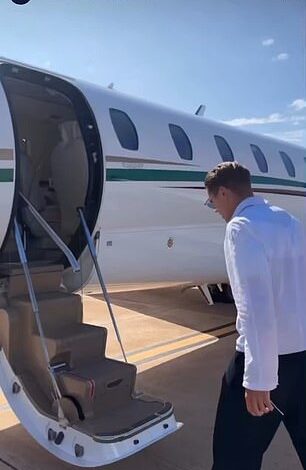 Viktor Gyokeres Seals £64m Arsenal Move After Sporting Strike, Boards Private Jet to London