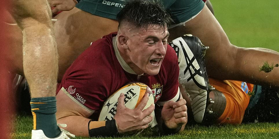 "Australia 11-5 Lions: Controversial Sheehan Try Stands Amid Wallabies’ Referee Outcry"
