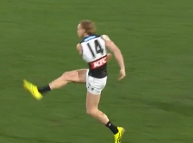 AFL Star’s Shocking Blunder Sparks Unprecedented Game Start, Stunning Fans and Experts