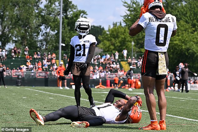 Browns’ Martin Emerson Jr. Suffers Potentially Season-Ending Injury During Crucial Playoff Run