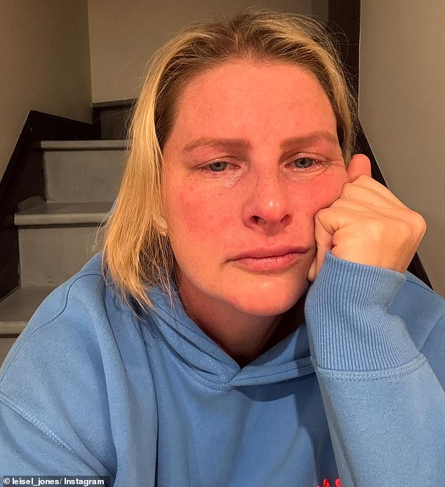 Title:
"Aussie Olympian Leisel Jones’ Heartbreaking Photo Unveils Disturbing Tale, Sparking Fan Concerns"