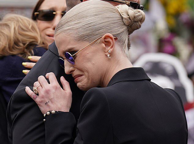 Kelly Osbourne Breaks Silence After Father Ozzy Osbourne’s Funeral, Shares Bold Floral Tribute to Black Sabbath Singer