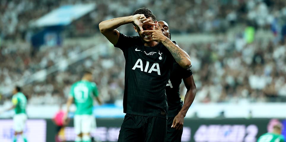 Newcastle vs Tottenham: Johnson Strike & Son Farewell Highlight Pre-Season Friendly