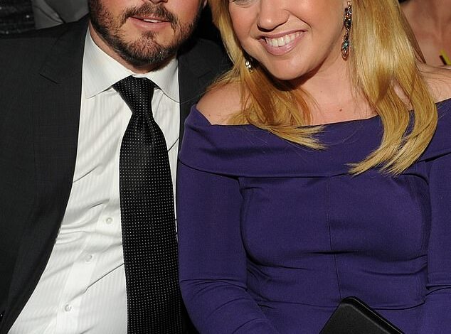 Kelly Clarkson’s Ex-Husband Brandon Blackstock Dies at 48 Following Cancer Battle