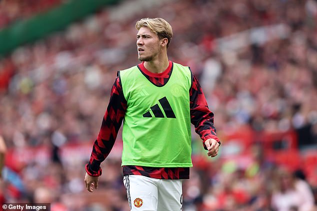 Italian Giants Progress Talks for Man United’s Hojlund with Mandatory Purchase Clause