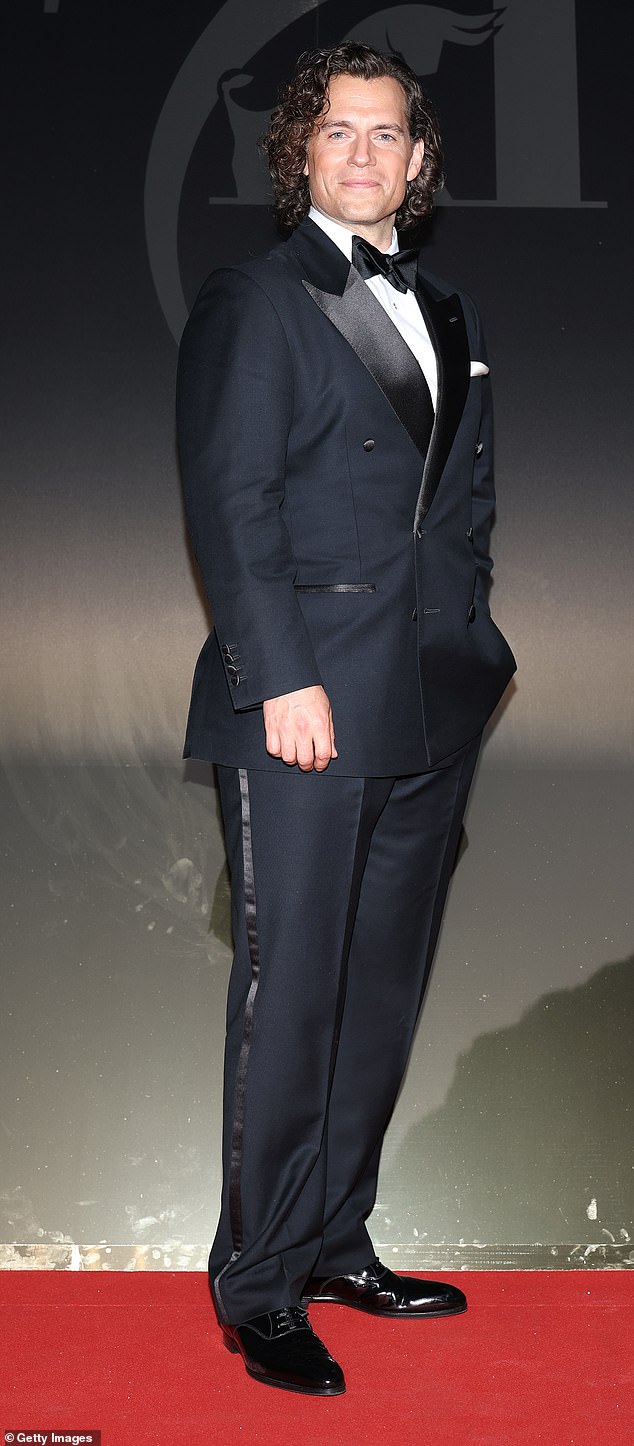Title: "Henry Cavill Injured During Highlander Remake Training, Filming Delayed to 2026"