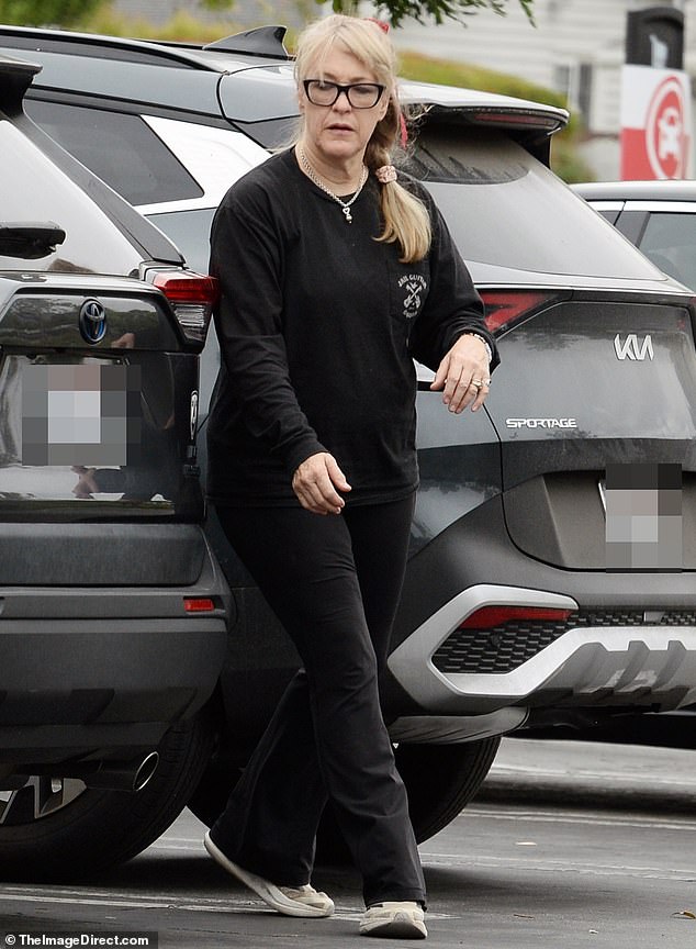 Title: "1980s Star Who Acted with Patrick Swayze and Jane Fonda Appears at 61 – Who Is She?"